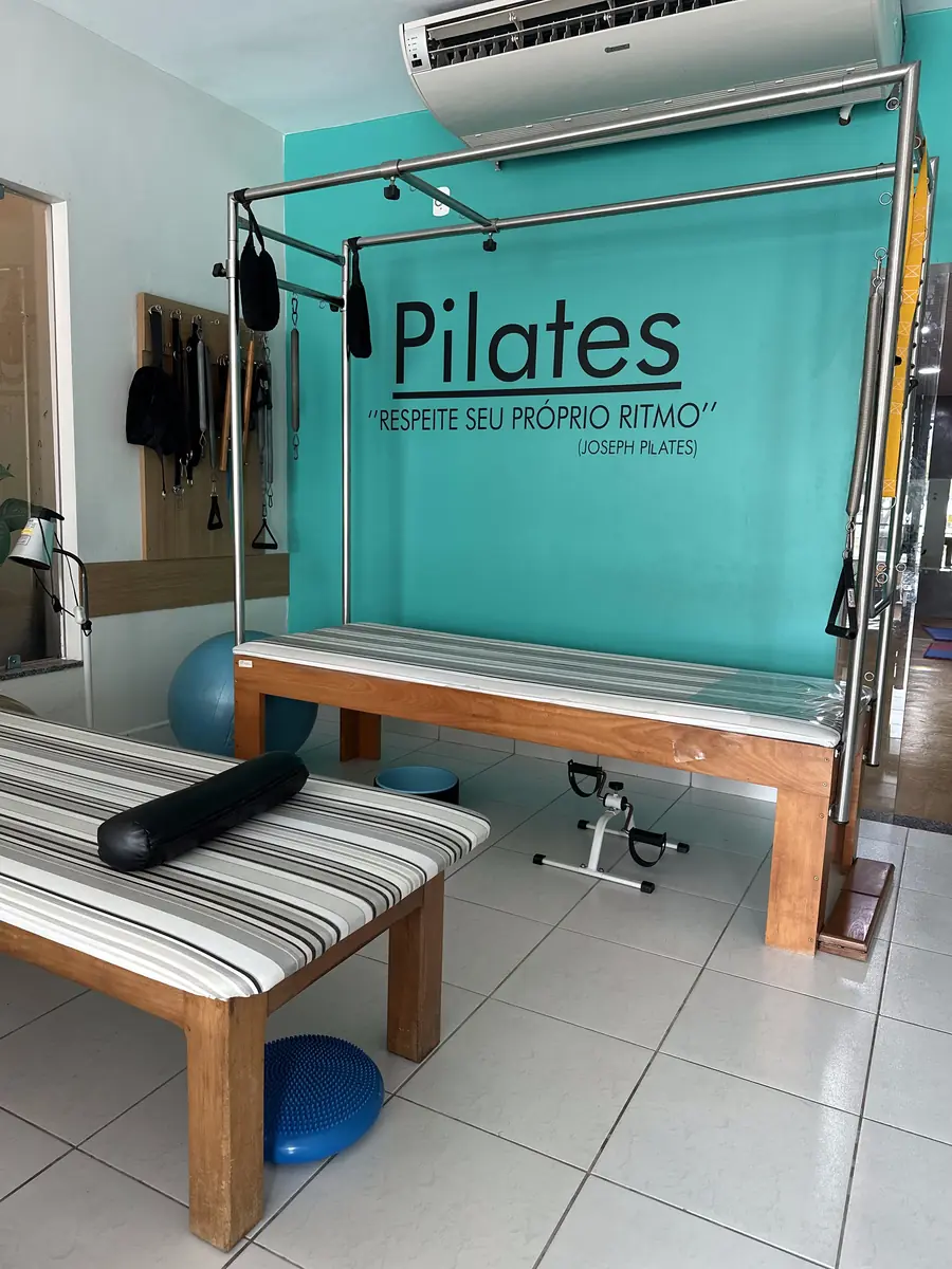 Studio de Pilates com Cadillac e aparelhos da clínica