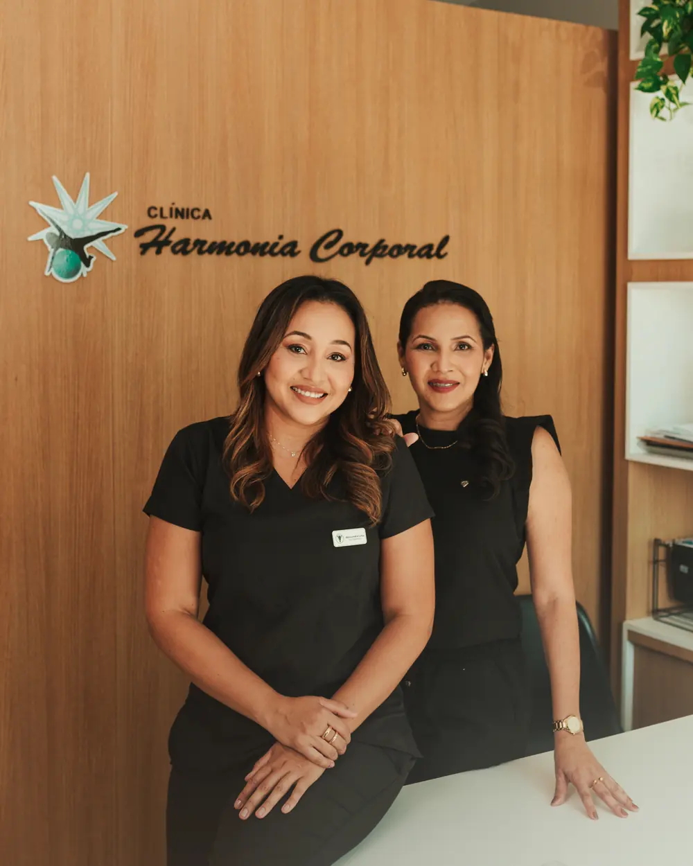 Dra. Alessandra Lima e Dra. Andréa Lima, sócias-fundadoras da Clínica Harmonia Corporal, em Boa Vista – RR